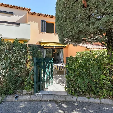 Maison Confortable Pres Des Plages De Saint-raphael 度假居