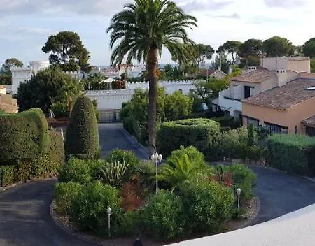 Maison Confortable Pres Des Plages De Saint-raphael בית נופש
