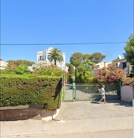 Maison Confortable Pres Des Plages De Saint-raphael בית נופש *