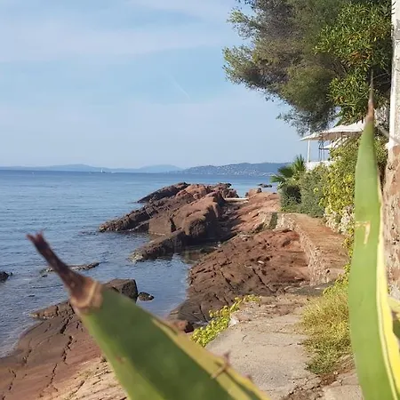 Maison Confortable Pres Des Plages De Saint-raphael בית נופש