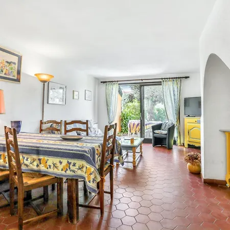 Maison Confortable Pres Des Plages De Saint-raphael Feriehus