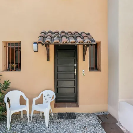 Feriehus Maison Confortable Pres Des Plages De Saint-raphael *