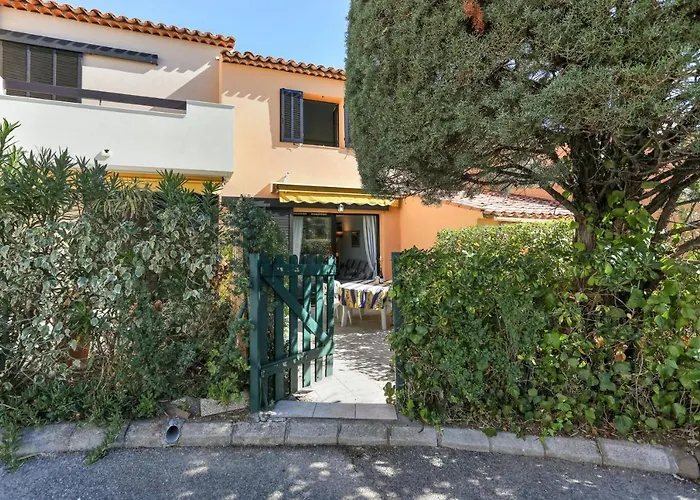 Maison Confortable Pres Des Plages De Saint-raphael Tatil Evi