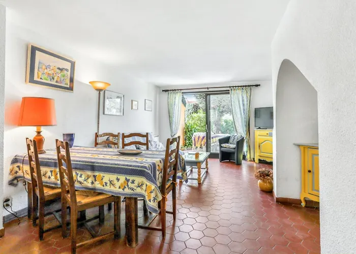 Maison Confortable Pres Des Plages De Saint-raphael Tatil Evi